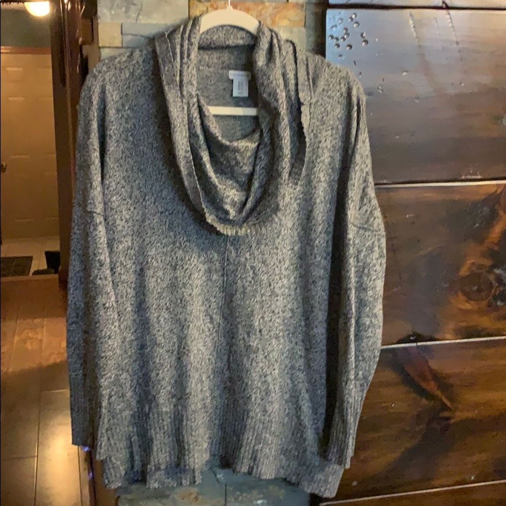 Never worn, super soft sweater